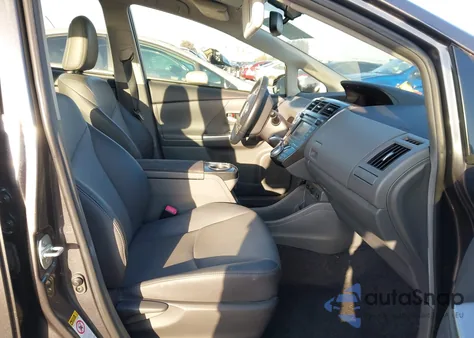2014 Toyota Prius V Five z USA, uszkodzony, nr VIN JTDZN3EU9EJ007438